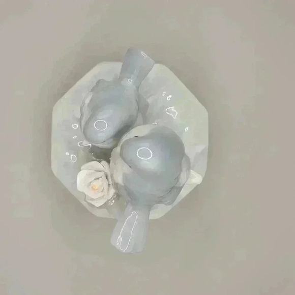 Otagiri Porcelain Blue Birds Musical Japan Vtg 4½" Music Box Plays Yesterday - Picture 6 of 7